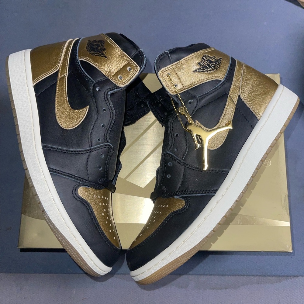 Jordan 1 metallic gold size 8.5 brand new unreleased